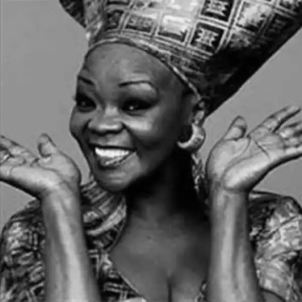 Brenda Fassie - Kuyoze Kuyovalwa